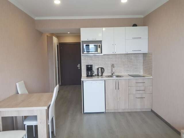 Апарт-отели Apartment Orbi Beach Tower Батуми-9